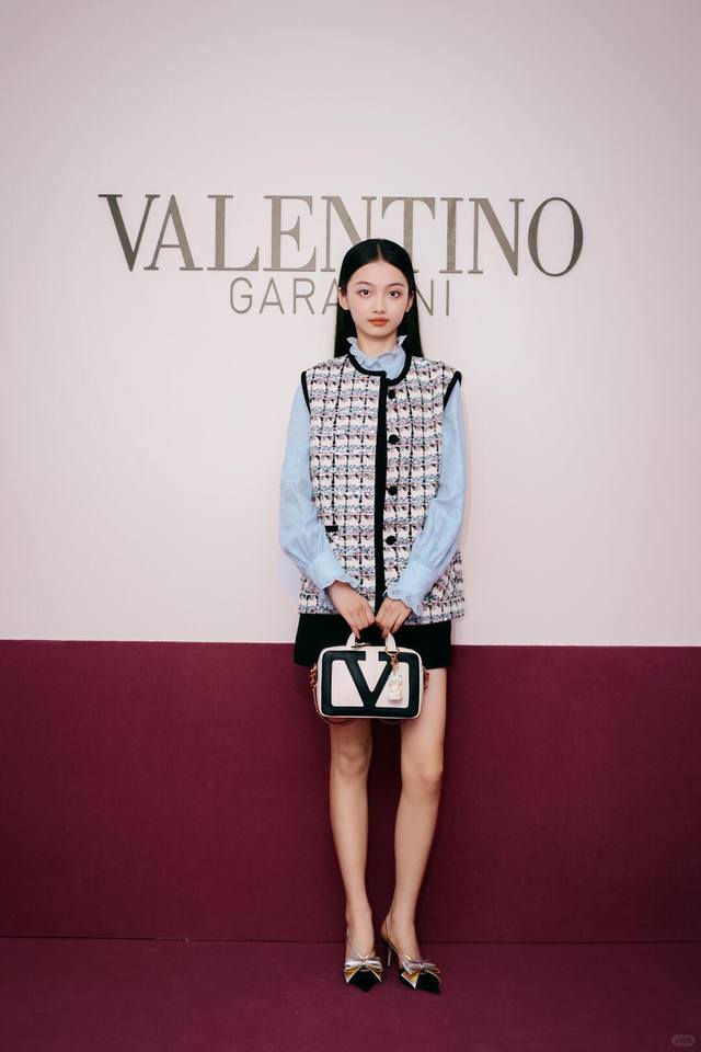 Valenti*O 25Fw早秋新款 叠搭神器马甲外套丨独家高版出品！高定珠片彩纱格纹编织软花呢面料超美！撞色编织带系边工艺。法式宫廷风气质名媛白富美必备高级单