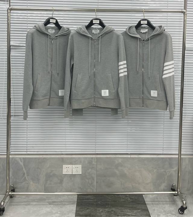 外套 波纹华夫格外套Tb新款华夫格水波纹拉链帽衫 定织纺染采用420克 洗后455克 全棉华夫格材质 手臂4Bar循环面料纯手工拼接 定制红白蓝织带2 5Cm