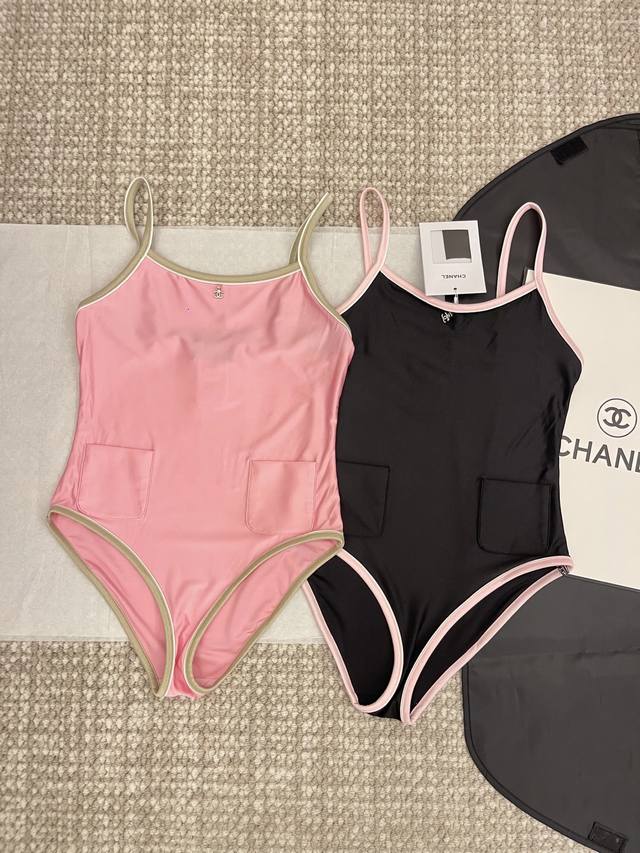 Chan’1 25Ss新品上线Coco Beach系列撞色吊带连体泳衣Yb一比一开发 最高版本发售前幅点缀双C镶钻五金Logo 撞色包边设计很惹眼弹力速干面料