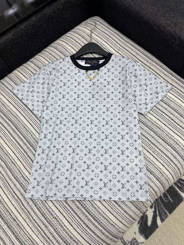 爆款现货原单品质 Lv*｜25新品印花短袖T恤精致常规版型上身巨显瘦！定制最新老花印花 低调奢华！时髦精必备单品解锁所有穿搭！认准我家品质！经典单品时髦又高级经