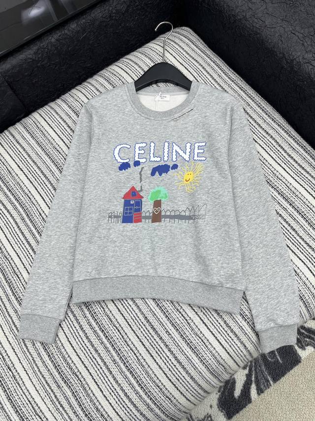 爆款现货 原版定制 Celin*｜25早秋经典圆领破洞卫衣干净利落的裁剪，落肩宽松慵懒版型 面料厚实挺阔有型，袖口弹力螺纹设计 多种穿搭 宽松舒适无束缚感，满满