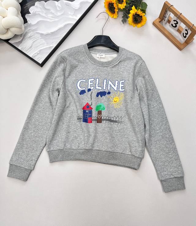 Celine2025新款印花圆领童趣卫衣，定制Yb原生全棉材质 穿搭透气 舒适有型 圆领套头卫衣剪裁 版型宽松 胸前标志性字母印花+童趣感手绘插画街景图案 配合