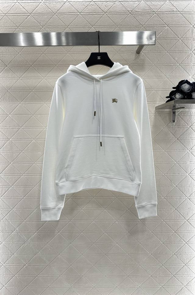 Gucc*2025新品上架 连帽抽绳卫衣长裤套装定制Yb原生全棉材质 柔软亲肤 久洗不易变形起球 质感十足 连帽长袖卫衣裁剪 时髦休闲 胸前饰以刺绣战马徽标 与