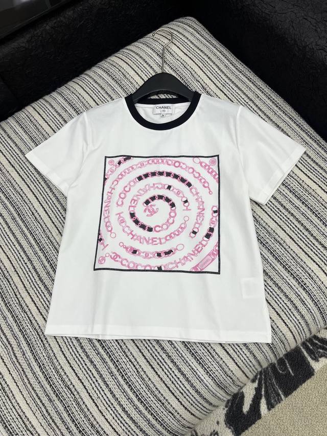 爆款现货原单品质 Chane*｜25限定系列新品印花短袖T恤精致版型上身巨显瘦！定制最新印花 低调奢华！时髦精必备单品解锁所有穿搭！认准我家品质！经典单品时髦又