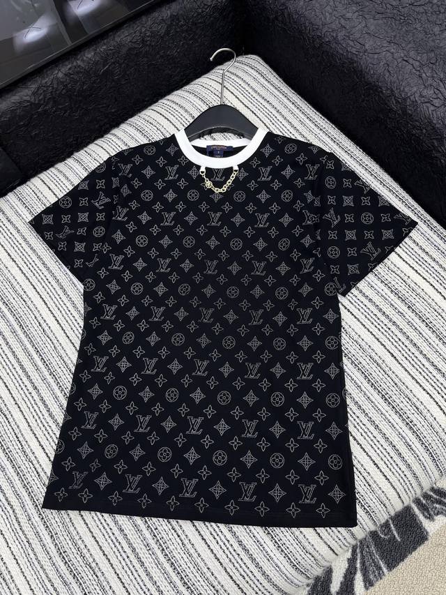 爆款现货原单品质 Lv*｜25新品撞色链条印花短袖T恤精致常规版型上身巨显瘦！定制最新老花印花 低调奢华！时髦精必备单品解锁所有穿搭！认准我家品质！经典单品时髦