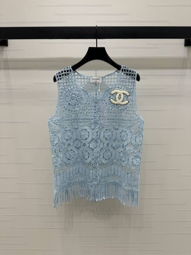上新原单高端品质 Chane* 2025早秋最新系列！编织流苏针织背心！定制棉毛纱线织造 柔软亲肤 舒适有型 圆领背心版型 领口恰当露肤 美化头肩比例更显瘦 通
