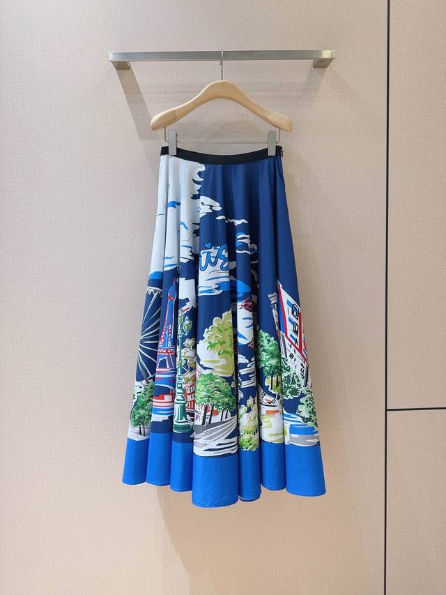 D新款25 Souvenir城市限定系列之在巴黎的塞纳河畔散步 这款半裙的设计低调又不失时髦感，无论是日常穿搭还是参加聚会，都能让你成为全场焦点我特别喜欢的是它