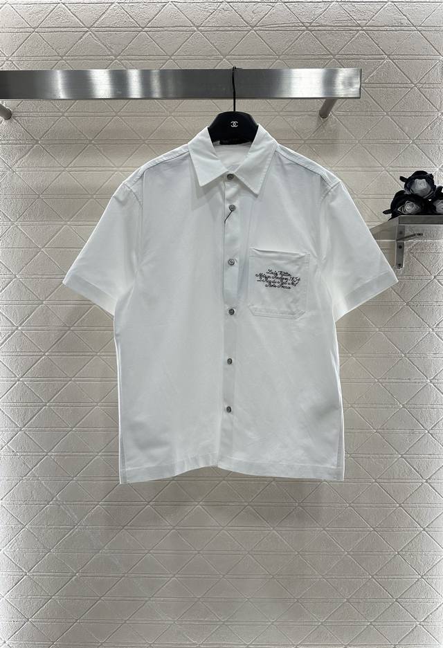 Louis Vuitto*2025新品上架 短袖刺绣衬衫定制Yb斜纹全棉材质 工艺处理 舒适挺括 翻领短袖衬衫版型 Oversized落肩版型 帅气时髦 穿出中