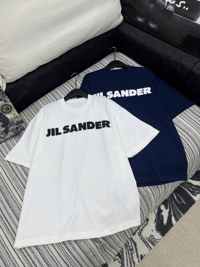 爆款现货原单品质 Jil Sande*｜25新款 经典字母印花短袖T恤 “色彩胶囊”系列融合 经典元素简直不要太吸睛！宽松慵懒型让整体穿搭都高级了起来，随便搭条