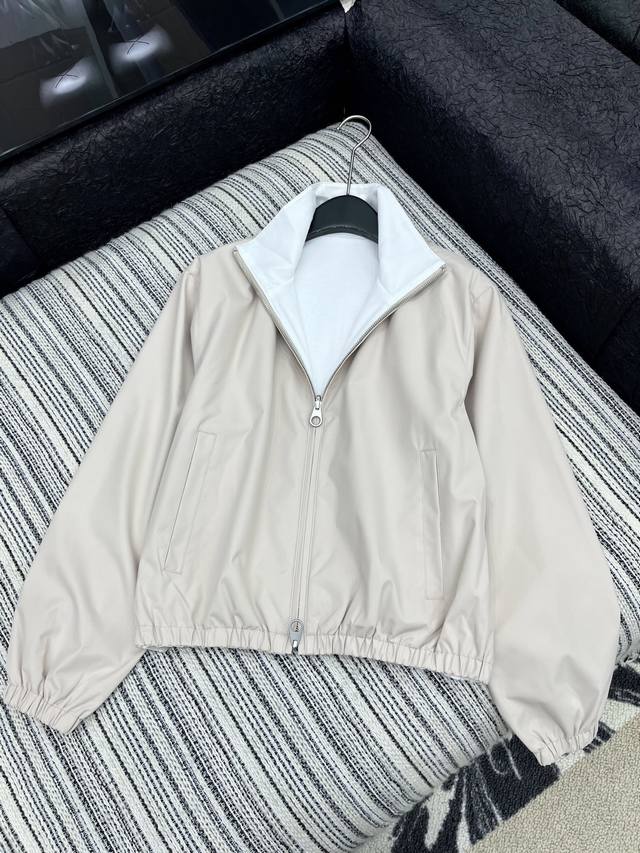 爆款现货原单品质 Lp｜25秋冬新品 立领女士双面穿夹克外套 百搭之王Bomber复古夹克，双面穿，跟旅行者一样实穿性，女装剪裁的新设计，以高雅和干练气质打造休