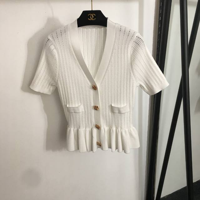 款号20252345 Self Portrat*Sp新款 花朵镶钻纽扣 荷叶摆V领收腰短袖针织开衫，白色，粉色，紫色，蓝色，黑色，Sml， M码；胸围70，袖长