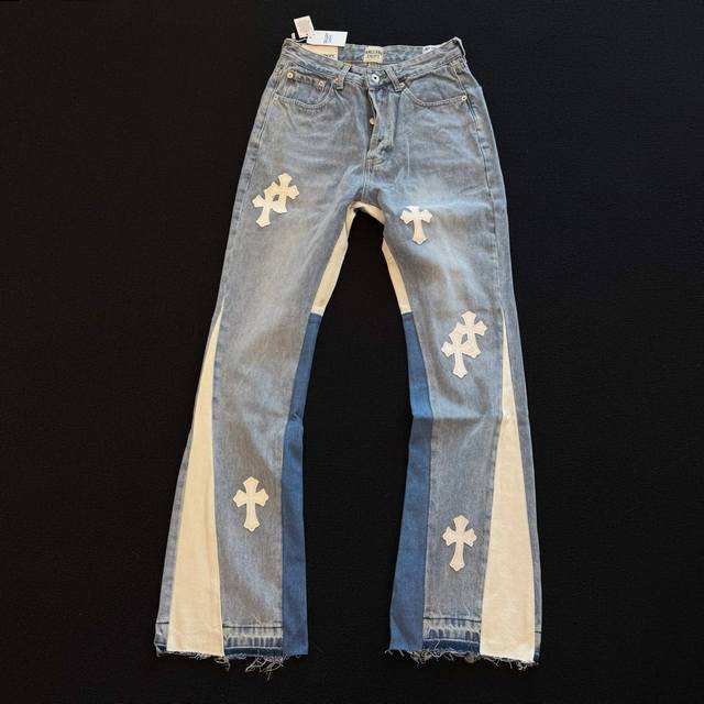款号：D356Gallery Dept & Chrome Hearts 克罗心联名 水洗蓝拼接十字架牛仔裤立体版型 宽松舒适不挑身材 大厂精工 原厂品控 男女同