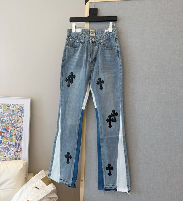 款号：D326Gallery Dept & Chrome Hearts 克罗心联名 拼接十字架宽松水洗喇叭牛仔裤 真实还原Vintage极致质感原版五金辅料水洗