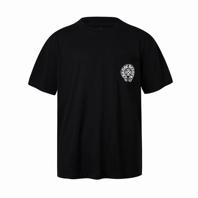 码数 S-M-L男女同款 现货发售 自取隔天 Ch X Deadly Doll 联名款 Tee面料采用26织200克全棉材质 印花这里很重要 原版采用的油墨超规