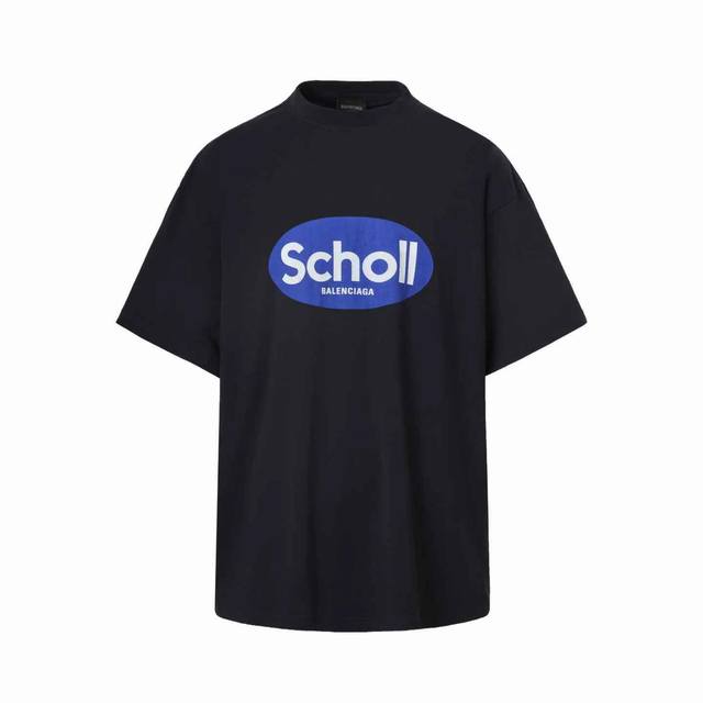 码数Xs-S-M男女同款 现货发售 自取隔天 Blcg 25 Ss Scholl Tee面料采用订染宝蓝色 非市场纯黑面料印花采用粉浆工艺 工艺特点在于 图案可