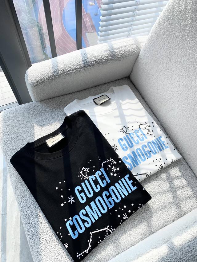 顶级版本 区别通货 25Ss Gucci 夏季新款 重磅推出双纱纯棉面料短袖 春夏走秀款 个性独家款式 男女同款 采用进口定制定染面料 后领锁链底全包肩 过水不