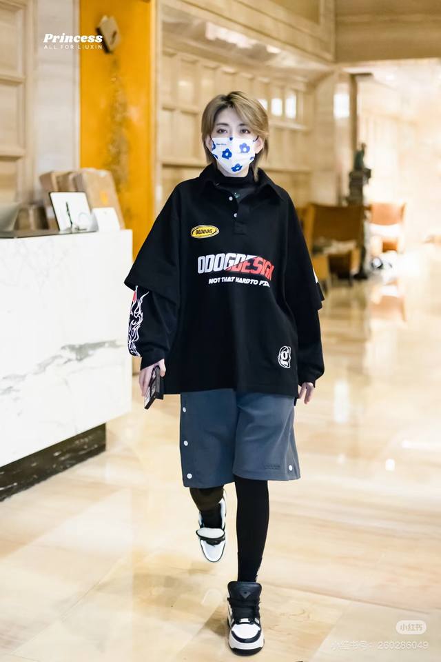 款号：Hmy150# 模特咨询图组Goodbrand 排扣字母够皮标情侣款直筒短裤正儿八经350克纯棉斜纹面料 均已提前做过缩水 品质第一 所见即所得 不会洗一