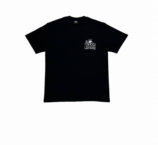 S233# Stussy Ss24 背后丝网印花图案圆领短袖T恤 男女同款 采用圆筒无缝工艺 原版工艺 衣服侧面没有缝合骨位 鉴定重点 面料：全都订织定染，26