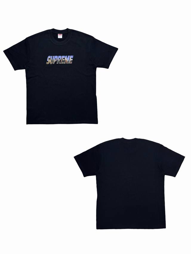 Su161# Supreme Fw23 秋冬系列 Week1 Gotham Tee 哥谭市字母Logo印花圆领短袖T恤 男女同款采用圆筒无缝工艺 原版工艺 衣服