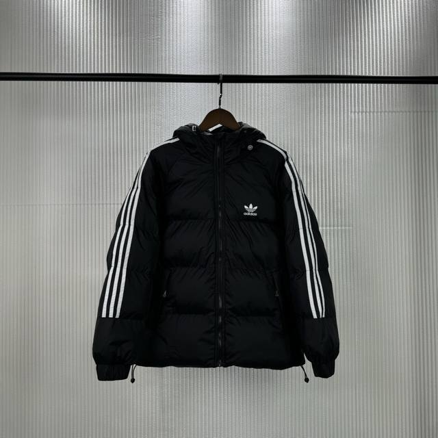 A30# 阿迪三叶草连帽三杠短款羽绒棉服冷冬超显白经典三杠连帽加厚羽绒棉服短款 男女闺蜜情侣款聚酯纤维高密生物面料 客供1:1织带 内里填充重磅加厚羽绒棉 此款