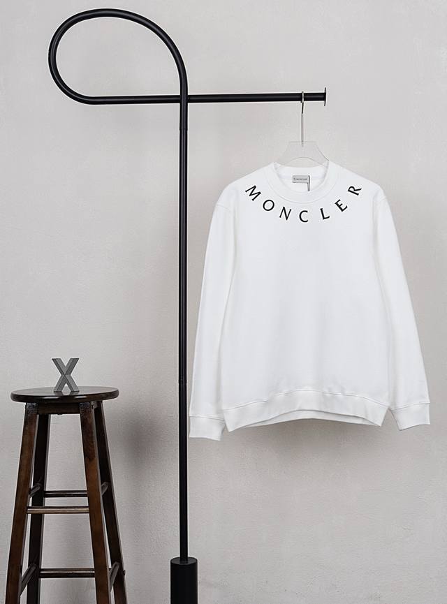 特价 剩黑色S10 白色S8款号Xb36Moncler 蒙口字母项链印花圆领卫衣 黑白双色面料采用400克毛圈高克重95棉5氢纶1×1双纱洗一辈子都不会变形的男
