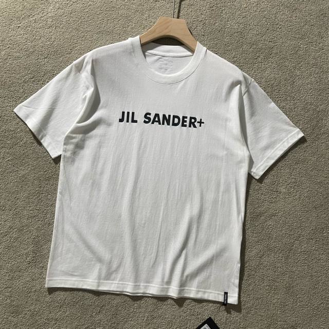 特价 不退换Arctertx 始祖鸟Jil Sander印花短袖T恤 Arctertx今年势不可挡，颠覆传统的户外设计，杨幂等明星同款。采用百分百240克纯棉面
