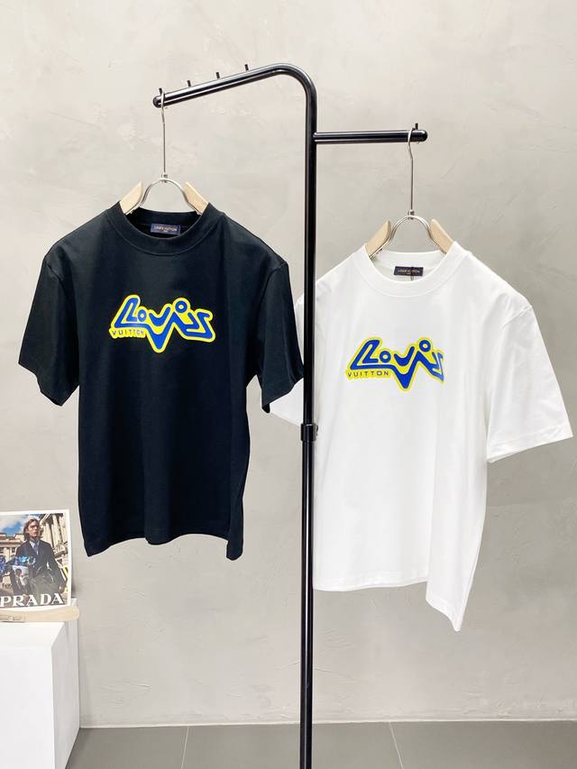 Louis Vuitton路易威登独家专供新款原单男士休闲短袖 高端 高版本 时尚百搭爆款进口面料 手感超柔软细腻 穿着亲肤舒适 高端精品 代工厂P精细做工 上