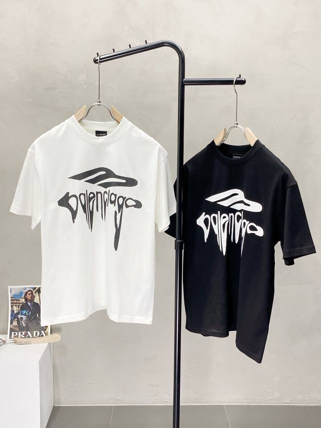 Balenciga巴黎世家独家专供新款原单男士休闲短袖 高端 高端版本 时尚百搭爆款进口面料 手感超柔软细腻 穿着亲肤舒适 高端精品 代工厂P精细做工 上身非常