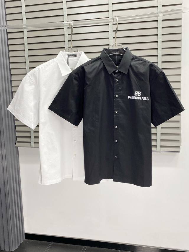 Balenciga巴黎世家独家专供新款原单男士休闲短袖衬衫 高端 高端版本 时尚百搭爆款进口面料 手感超柔软细腻 穿着亲肤舒适 高端精品 代工厂P精细做工 上身