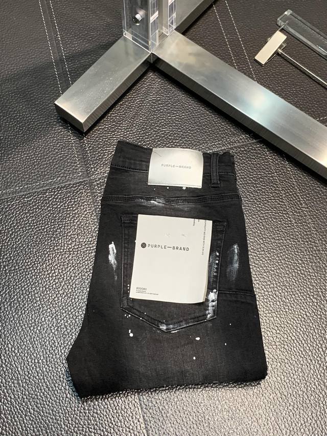 Purple-Brand 独家专供新款 休闲牛仔裤，高端版本！专柜 面料 透气舒适度高，细节无可挑剔，做旧水煮破烂品牌元素设计理念，体现高品质。手感细腻柔软！呈