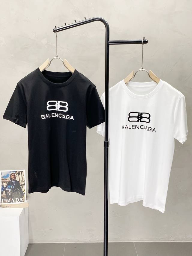 Balenciga巴黎世家独家专供新款原单男士休闲短袖 高端 高端版本 时尚百搭爆款进口面料 手感超柔软细腻 穿着亲肤舒适 高端精品 代工厂P精细做工 上身非常