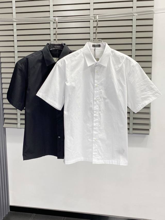 Balenciga巴黎世家独家专供新款原单男士休闲短袖衬衫 高端 高端版本 时尚百搭爆款进口面料 手感超柔软细腻 穿着亲肤舒适 高端精品 代工厂P精细做工 上身