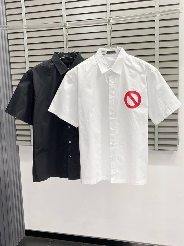 Balenciga巴黎世家独家专供新款原单男士休闲短袖衬衫 高端 高端版本 时尚百搭爆款进口面料 手感超柔软细腻 穿着亲肤舒适 高端精品 代工厂P精细做工 上身