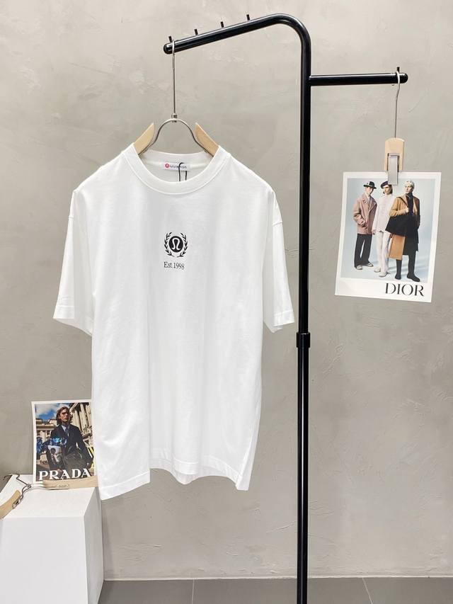 Lululemon露露乐蒙独家专供新款原单男士休闲春夏短袖 高端 高端版本 时尚百搭爆款进口面料 手感超柔软细腻 穿着亲肤舒适 高端精品 代工厂P精细做工 上身