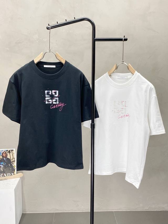 Givenchy纪梵希独家专供新款原单男士休闲春夏短袖 高端 高端版本 时尚百搭爆款进口面料 手感超柔软细腻 穿着亲肤舒适 高端精品 代工厂P精细做工 上身非常