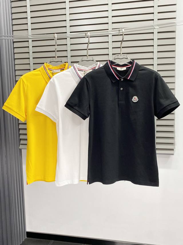 Moncler蒙口独家专供新款男士休闲春夏翻领短袖 高端 高端版本 时尚百搭爆款进口面料 手感超柔软细腻 穿着亲肤舒适 高端精品 代工厂P精细做工 上身非常赞
