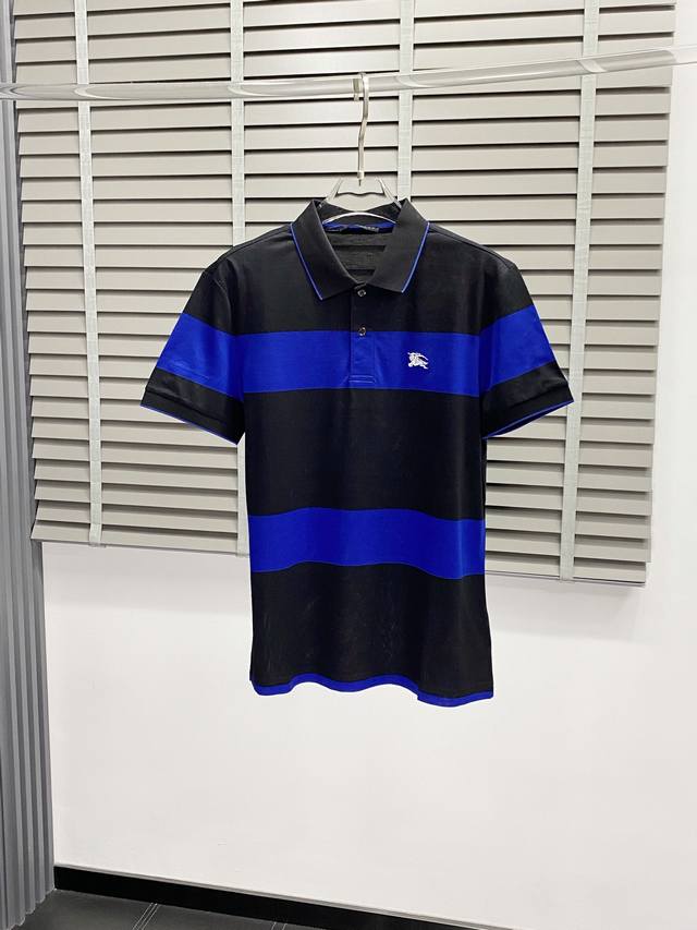 Burberry巴宝莉独家专供新款男士休闲春夏翻领短袖 高端 高端版本 时尚百搭爆款进口面料 手感超柔软细腻 穿着亲肤舒适 高端精品 代工厂P精细做工 上身非常