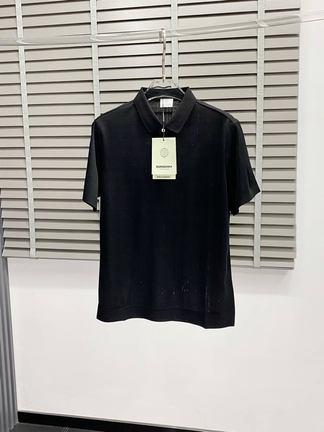 Burberry巴宝莉独家专供新款男士休闲春夏翻领短袖 高端 高端版本 时尚百搭爆款进口面料 手感超柔软细腻 穿着亲肤舒适 高端精品 代工厂P精细做工 上身非常