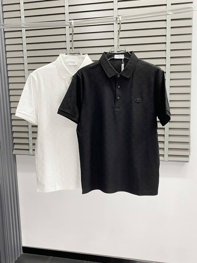 Ferragam菲拉格慕独家专供新款男士休闲春夏翻领短袖 高端 高端版本 时尚百搭爆款进口面料 手感超柔软细腻 穿着亲肤舒适 高端精品 代工厂P精细做工 上身非