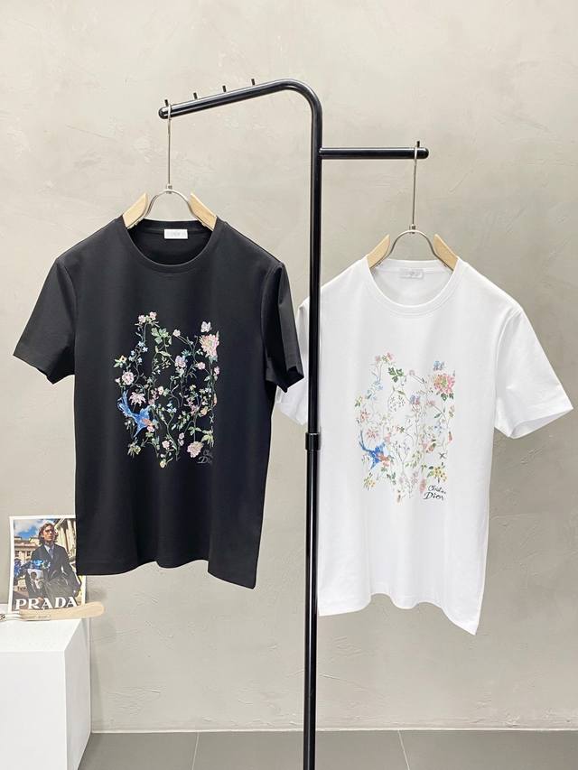 Dior迪奥独家专供新款原单男士休闲春夏短袖 高端 高端版本 时尚百搭爆款进口面料 手感超柔软细腻 穿着亲肤舒适 高端精品 代工厂P精细做工 上身非常赞 男士必