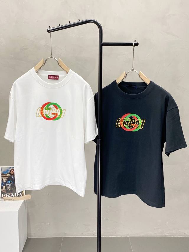 Gucci古驰独家专供新款原单男士休闲春夏短袖 高端 高端版本 时尚百搭爆款进口面料 手感超柔软细腻 穿着亲肤舒适 高端精品 代工厂P精细做工 上身非常赞 男士