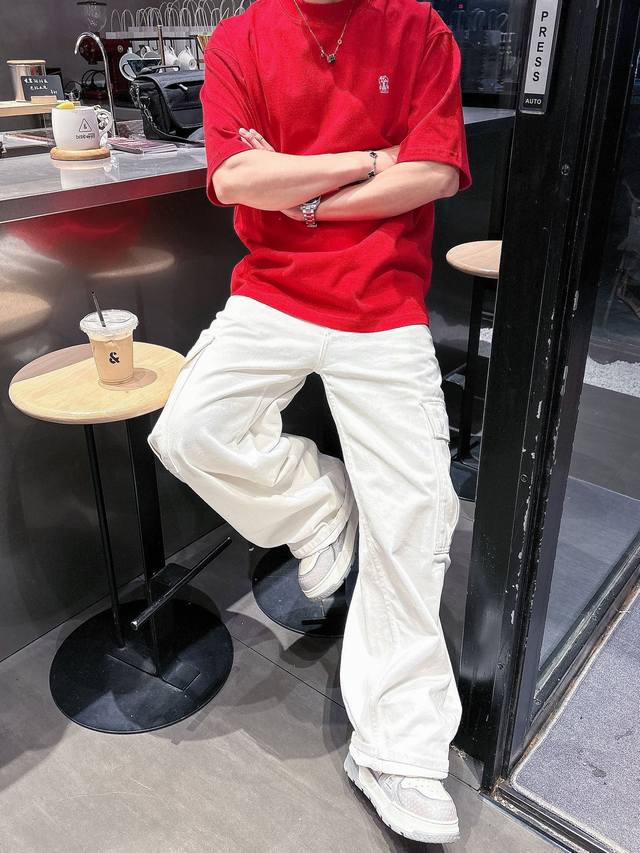 Brunello Cucinelli2025春夏新款首发专柜最新款短袖圆领T恤 官网同款 高端订制 设计前卫时尚！品牌Logo重工艺设计 高端定纯棉面料.手感柔