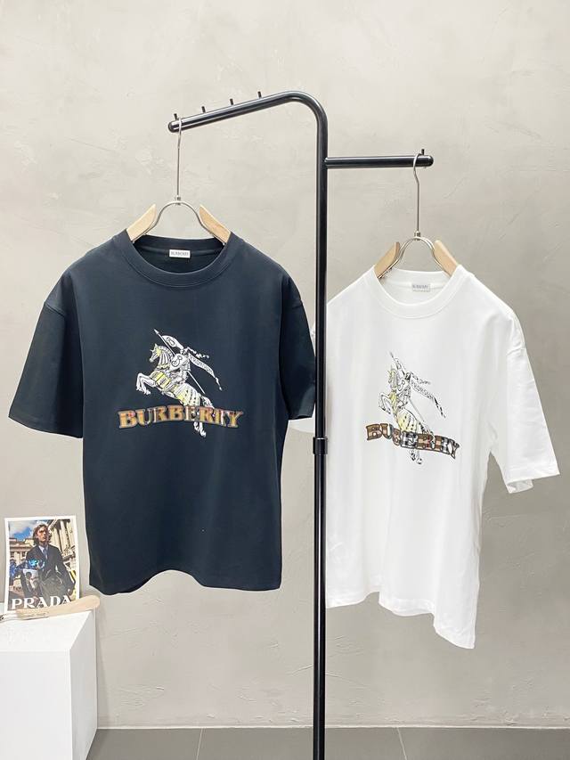 Burberry巴宝莉独家专供新款原单男士休闲春夏短袖 高端 高端版本 时尚百搭爆款进口面料 手感超柔软细腻 穿着亲肤舒适 高端精品 代工厂P精细做工 上身非常