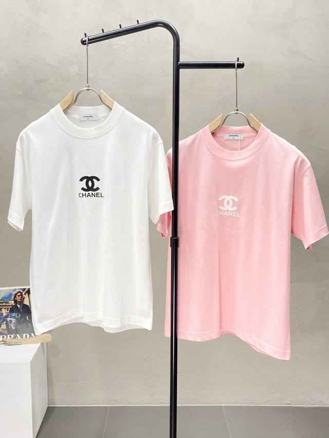 Chanel香奈儿独家专供春夏新款原单男士休闲短袖 高端 高版本 时尚百搭爆款原版进口面料 Logo图案设计 手感超柔软细腻 穿着亲肤舒适 高端精品 代工厂P精