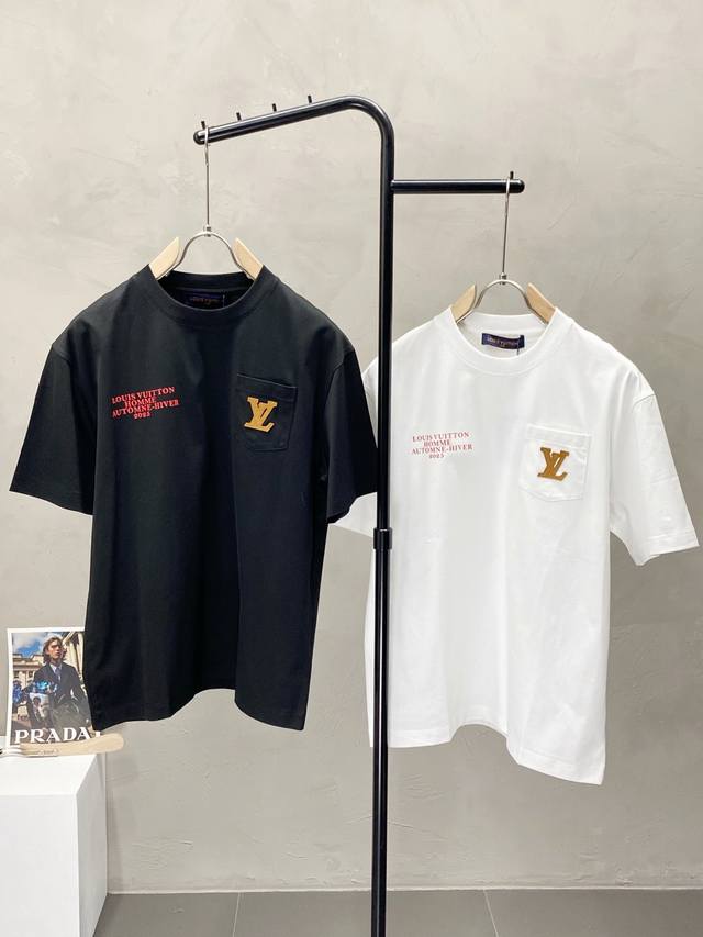 Louis Vuitton路易威登独家专供新款原单男士休闲短袖 高端 高版本 时尚百搭爆款进口面料 手感超柔软细腻 穿着亲肤舒适 高端精品 代工厂P精细做工 上