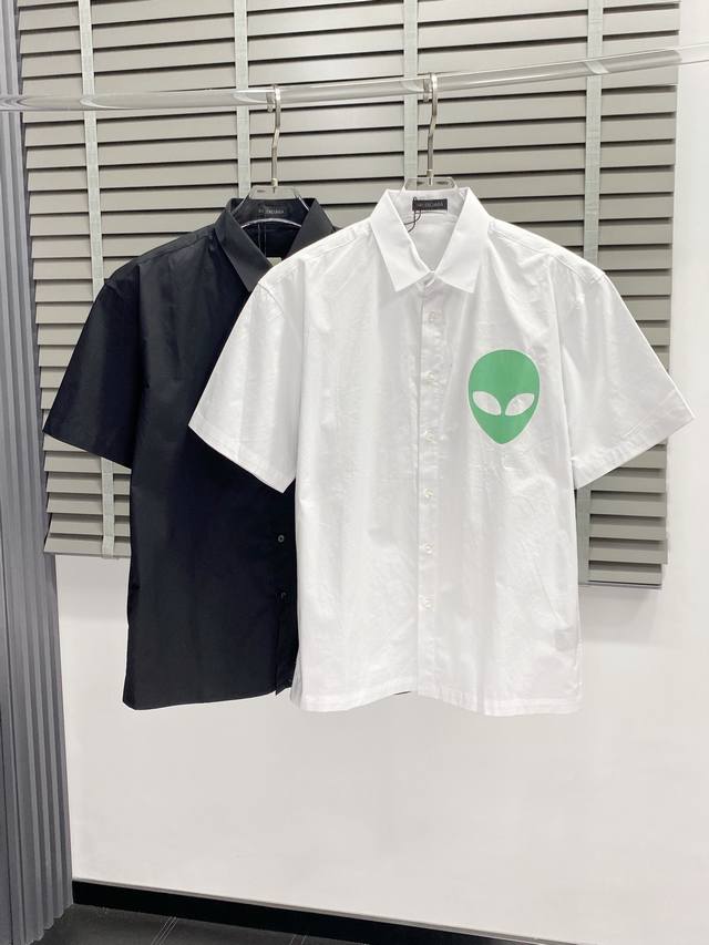 Balenciga巴黎世家独家专供新款原单男士休闲短袖衬衫 高端 高端版本 时尚百搭爆款进口面料 手感超柔软细腻 穿着亲肤舒适 高端精品 代工厂P精细做工 上身