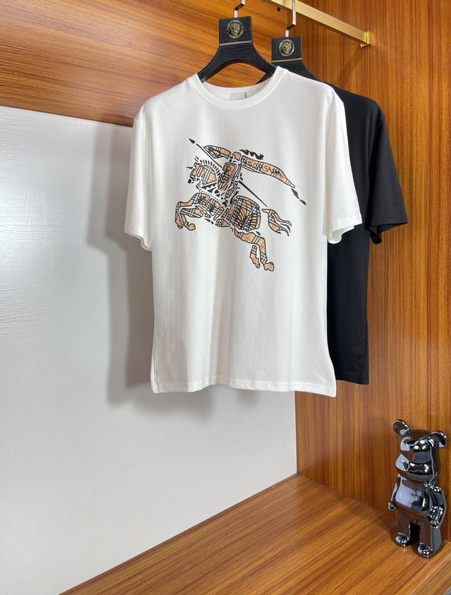 Burberry 巴宝莉 年春夏新品上新 三标齐全 圆领短袖T恤 好货不用过多介绍 看细节 专柜码数：M-Xxxl 175 140建议L