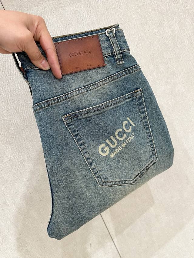 Gucc*2025年春夏新款男装水洗牛仔裤 订制牛仔面料 带弹力 面料质感好 商务小直筒码数：29-40