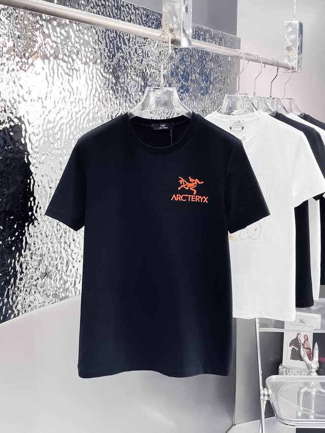Arc’Tery*鸟家 2025Ss新款短袖圆领T恤 ，定制丝光棉面料，鸟家经典Logo设计，高工艺，时尚简约大方，手感柔软.穿着舒适.专柜级别精致车线.做工精