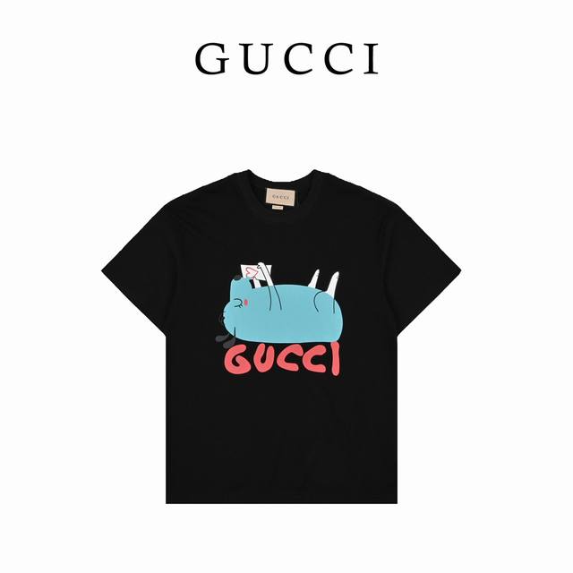 Gucci古驰 24Ss新款卡通图案系列圆领短袖 选用客供定制针织 %纯棉面打造,面料手感细腻，厚实有质感的纯棉布 高密度的机织工艺，如棉絮般柔紧致舒适 有挺括